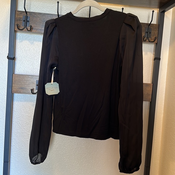 *SOLD* Small Women’s Top by Ryegrass - Picture 3 of 7